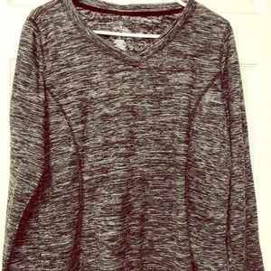 Long sleeve athletic top